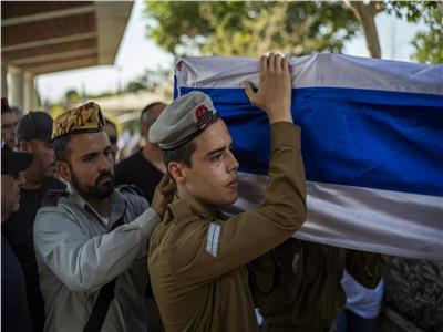 الجيش الإسرائيلي يعلن ارتفاع قتلاه إلى 64 جنديًا منذ بدء الحرب البرية