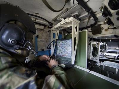 هولندا تعمل على أنظمة راديو لتطوير مشروع بناء النقل العسكري