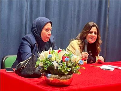 وزيرة الهجرة تلتقي الجالية المصرية في ميلانو 