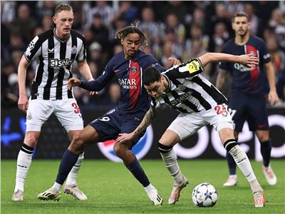 انطلاق مباراة باريس سان جيرمان ونيوكاسل في دوري الأبطال
