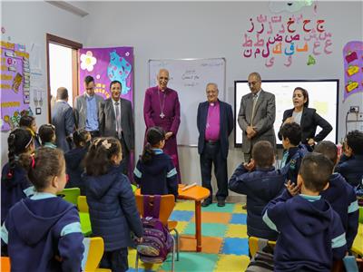 خلال زيارته لمدينة منوف.. رئيس الأساقفة يتفقد مدرسة منوف الأسقفية 