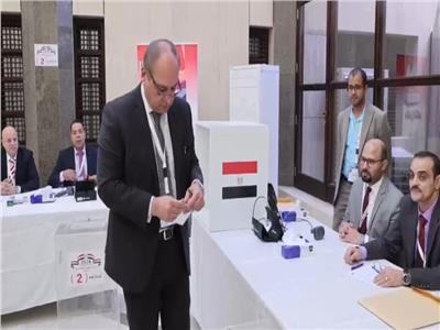 توافد المصريين بالسعودية على صناديق الاقتراع للتصويت في الانتخابات الرئاسية.. صور