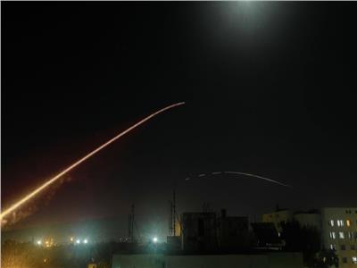  الدفاعات الجوية السورية تتصدى لأهداف معادية في محيط العاصمة دمشق