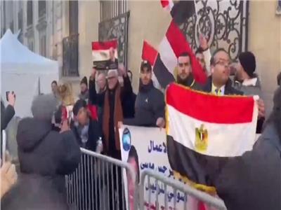 إقبال كبير من المصريين في لندن على صناديق الاقتراع في الانتخابات الرئاسية| فيديو