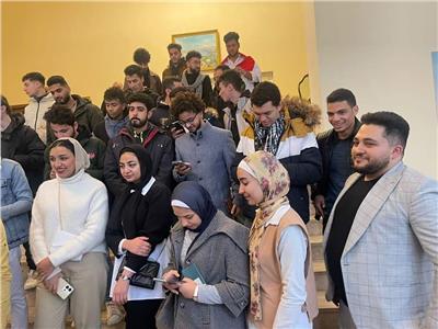 رغم البرد القارس والسفر 11 ساعة.. الطلاب المصريون بموسكو يصوتون في الانتخابات الرئاسية