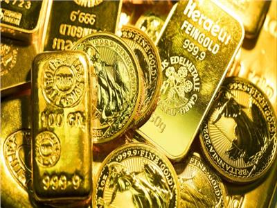   تراجع أسعار الذهب العالمية واستقرارها محليًا بمنتصف تعاملات اليوم الثلاثاء 