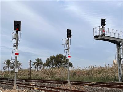 وزير النقل يعلن دخول برجي الإشارات بمحطتي رأس العش والرسوة للسكة الحديد الخدمة  