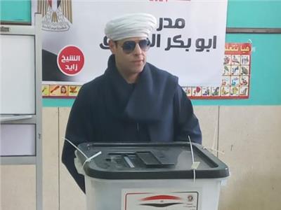 محمود التهامي يدلي بصوته في الانتخابات الرئاسية بالشيخ زايد