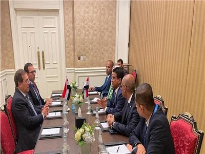 مباحثات بين «الملا» ووزير النفط اليمني و«الدول المصدرة للغاز» خلال مؤتمر الطاقة العربي