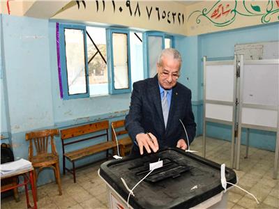 رئيس نادي المقاولون العرب يدلي بصوته في الانتخابات الرئاسية 
