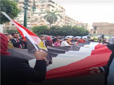 مسيرات بالأعلام احتفالاً بفوز الرئيس السيسي في الجيزة