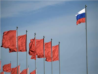 السفير الصيني لدى موسكو: بكين تعتزم توسيع التعاون مع روسيا في مجال الطاقة