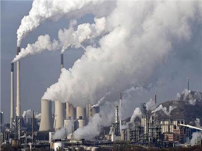 سلطنة عُمان تتبنى استراتيجية خفض الانبعاثات الكربونية على ثلاث مراحل