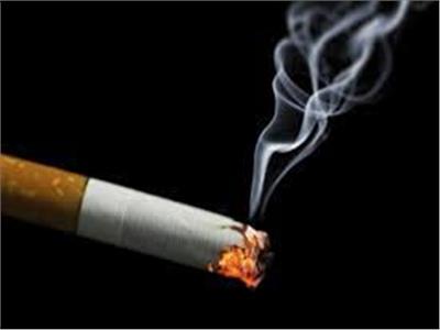 حسام موافي ينصح: لو بطلت تدخين أبعد عن هؤلاء