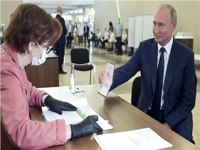 أبرزهم بوتين.. ثمانية أشخاص يتقدمون بأوراق ترشيحهم للرئاسة الروسية