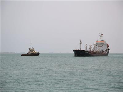 ناقلات النفط والغاز تواصل استخدام البحر الأحمر رغم المخاطر