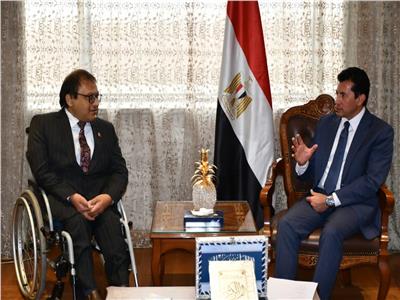 وزير الشباب والرياضة يلتقي سفير نيبال بمصر