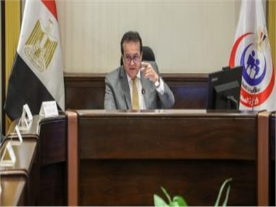 وزير الصحة يقرر نقل طفل الايدز من حميات طنطا لمستشفى أحمد ماهر التعليمي بالقاهرة