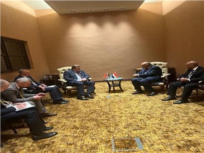 وزير الخارجية يعقد لقاءاً ثنائياً مع نظيره البيلاروسي في أوغندا      
