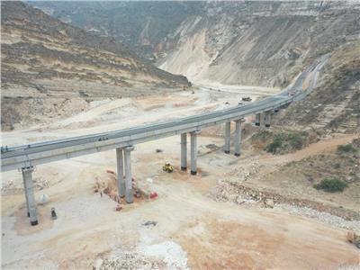 سلطنة عُمان تفتتح جسر وادي عفول بتكلفة 3.2 مليون ريال عُماني 