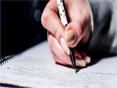دراسة توضح تأثير الكتابة بخط اليد على الدماغ