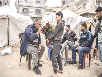 نجم الريتش| ورود «قاسم» ترسم الأمل داخل مخيمات غزة 