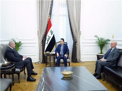 السفير المصري في بغداد يلتقى رئيس مجلس وزراء العراق