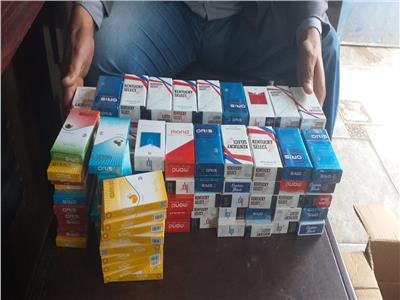 ضبط أرز و سجائر مجهولة المصدر في حملة تموينية بشرق الإسكندرية 