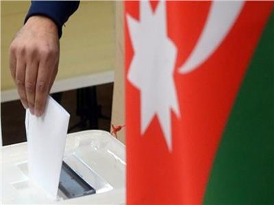 أذربيجان تشهد انتخابات رئاسية مبكرة وعلييف يدلي بصوته في قره باغ 