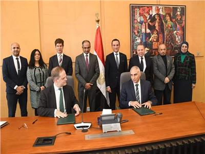 «الإسكان»: تعاون في مجال المدن والبنية التحتية مع السفارة البريطانية بالقاهرة