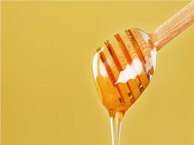 في فصل الشتاء..هل العسل فعال في علاج السعال؟