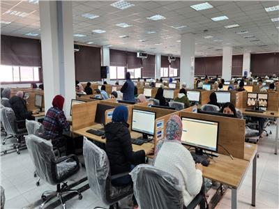 جامعة الإسماعيلية الأهلية تُعلن إحصائية الاختبارات الإلكترونية للفصل الدراسي الأول