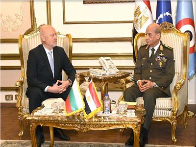 وزير الدفاع يلتقي نظيره البلغاري لبحث سبل تعزيز علاقات التعاون العسكري| صور