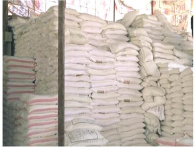 ضبط 724 طن سلع غذائية لدى تاجر و54 قضية «اتجار بالنقد الأجنبي»