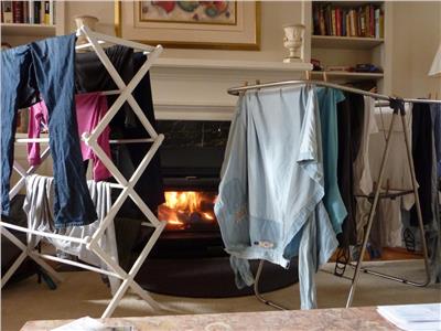 نصائح بسيطة لتجفيف الملابس في الشتاء