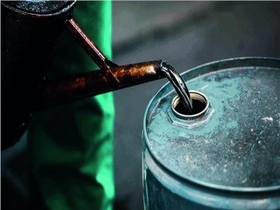 الوكالة الدولية للطاقة تحذّر من انخفاض مخزونات النفط العالمية