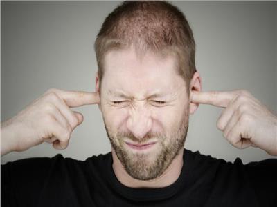 دراسة تكشف| كيف تلحق الأصوات العالية الضرر بسمعنا