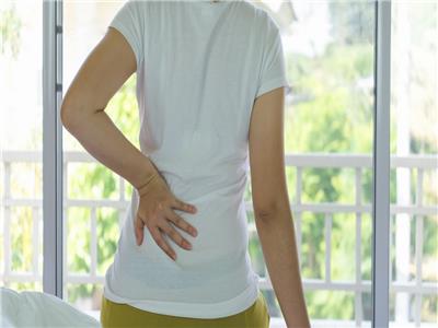 التهاب المفاصل الأبرز.. أسباب شائعة لآلام أسفل الظهر