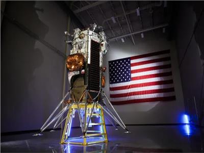 «سبيس إكس» تنجح في اطلاق صاروخ للقمر