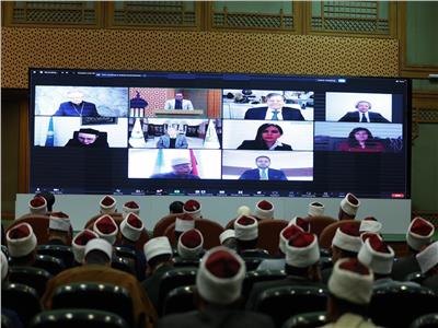انطلاق جلسة حوار الأديان والحضارات لمجمع البحوث ومركز نور سلطان بكازاخستان 