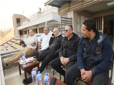 جهاز منتخب مصر بقيادة التوأم يحضر مباراة سيراميكا والجونة