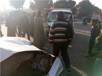 ننشر أسماء مصابي تصادم سيارتين في نجع حمادي| صور