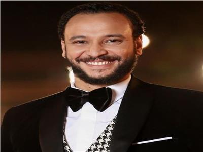 أحمد خالد صالح دكتور في «بدون سابق إنذار» بطولة آسر ياسين 