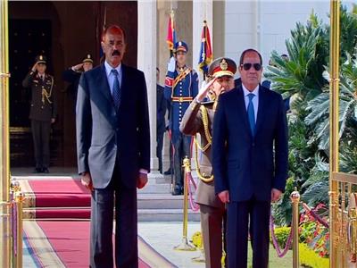  الرئيس السيسي يستقبل نظيره الإريتري بقصر الاتحادية