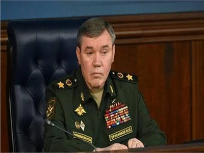 رئيس أركان القوات الروسية يتفقد قيادة الجيش بالمنطقة العسكرية الخاصة