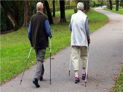 بعد الـ 60.. دراسة تحدد مقدار المشي الصحي