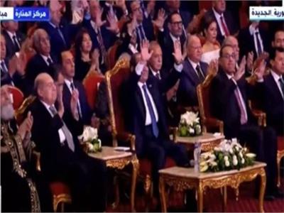 بلغة الإشارة.. الرئيس السيسي يوجه التحية لأبطال ذوي الهمم