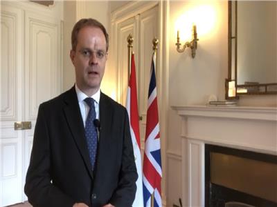 سفير بريطانيا بالقاهرة يؤكد حرص بلاده لدعم جهود مصر للارتقاء بمستوى الخدمات الصحية