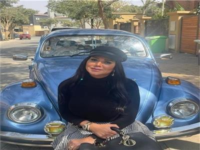 رانيا يوسف عن أول سيارة لها: عملتلها عملية تجميل واسمها «زقزوقة المرزوقة»