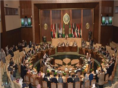 البرلمان العربي يدين الاستهداف الوحشي للمدنيين بشارع الرشيد في غزة